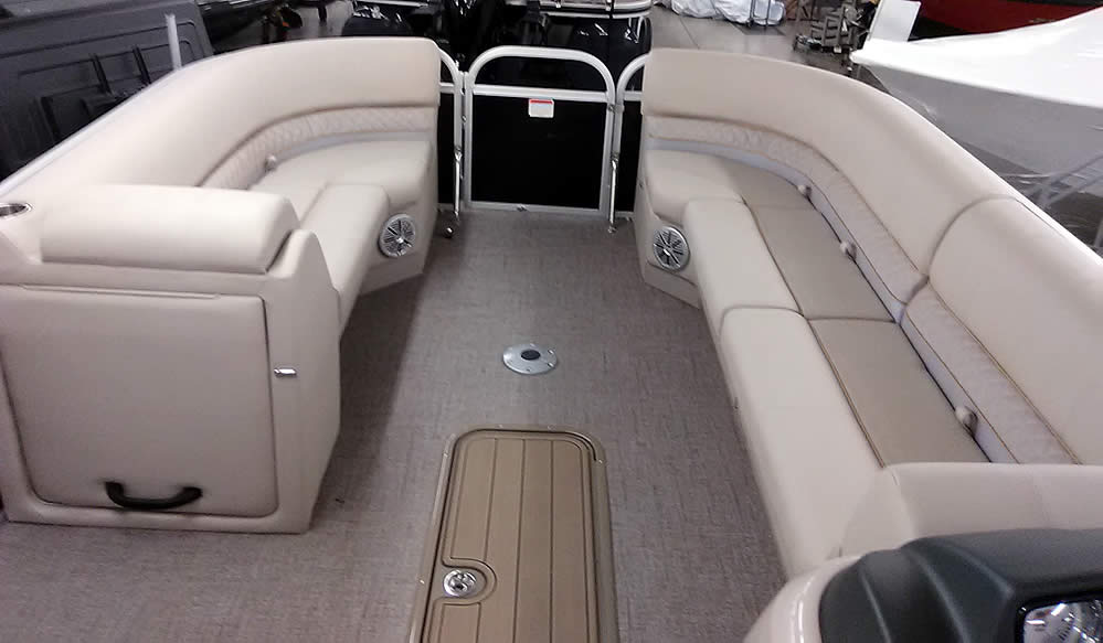 Ranger RP223C Cruise Pontoon - Blackout